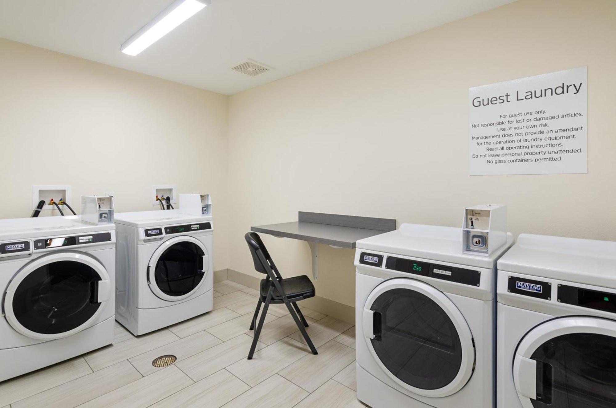 Holiday Inn Express & Suites - Abingdon By Ihg Exteriör bild