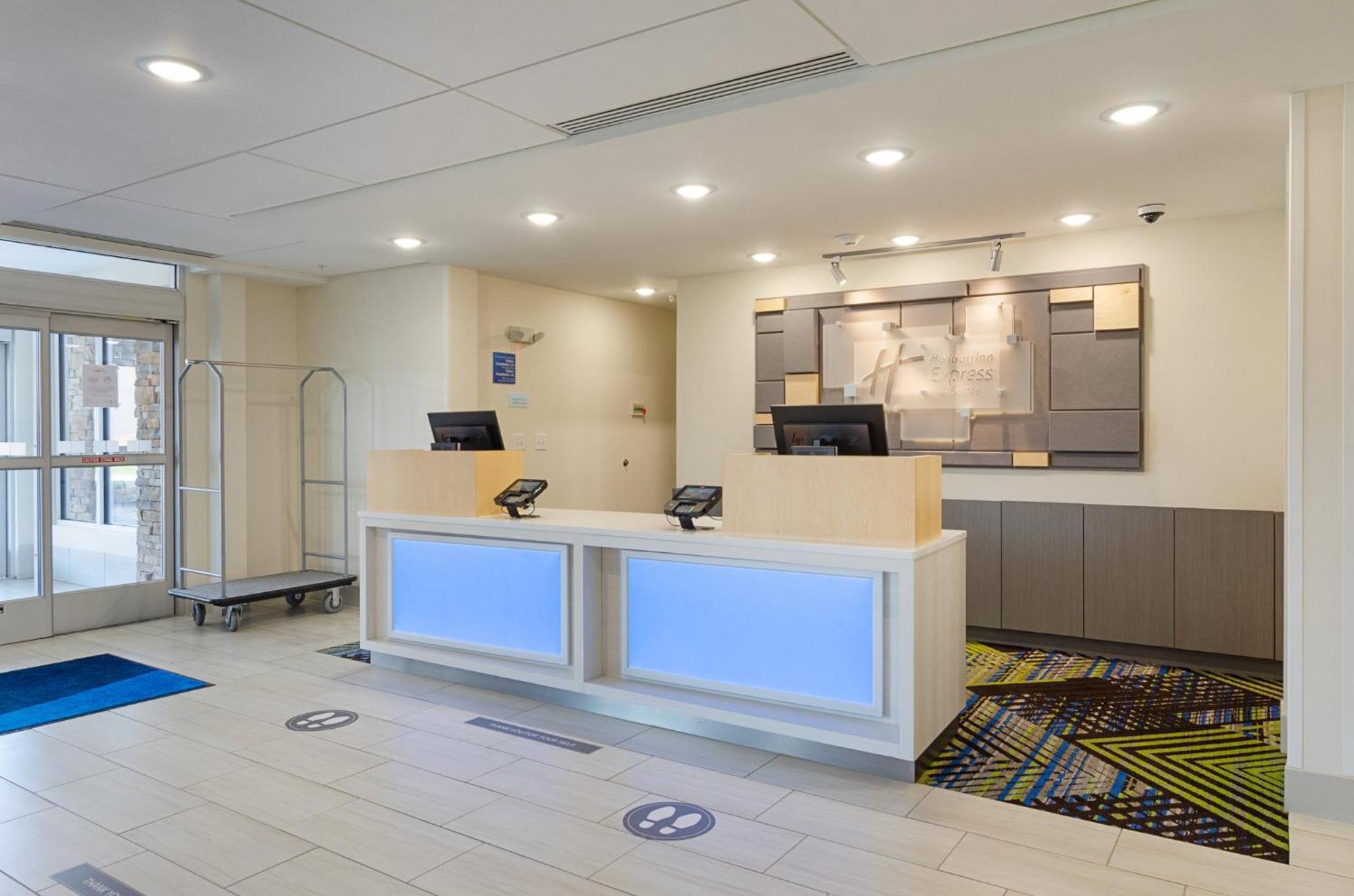Holiday Inn Express & Suites - Abingdon By Ihg Exteriör bild